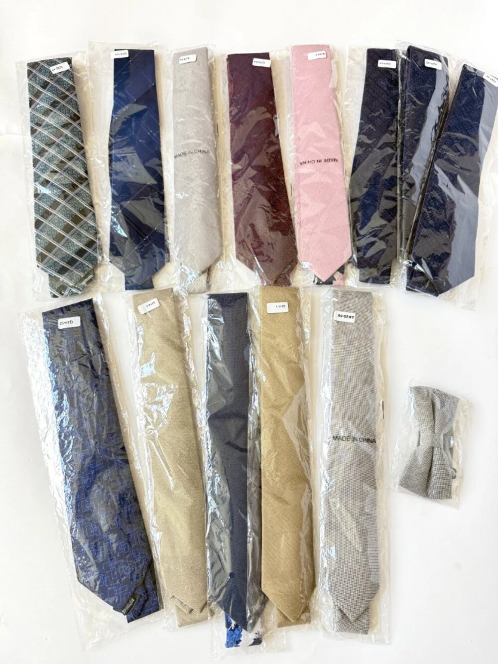 Tie Mood Lot of 14 Mens Ties Narrow Adult NEW Blue pink Tan Solid Print Gray Bow